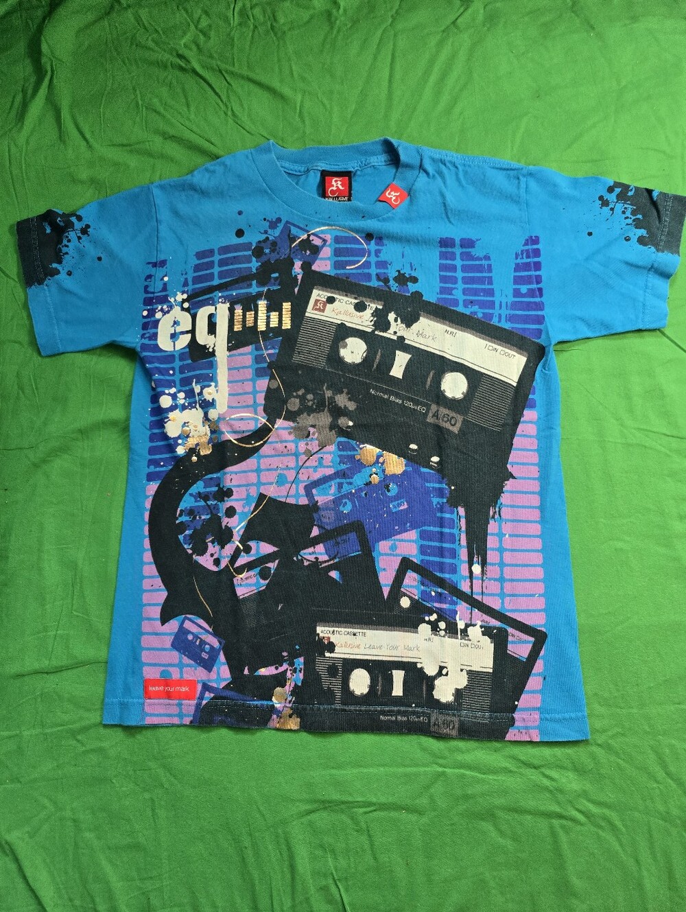 Kallusive Men Graphic Tee Shirt Size Small